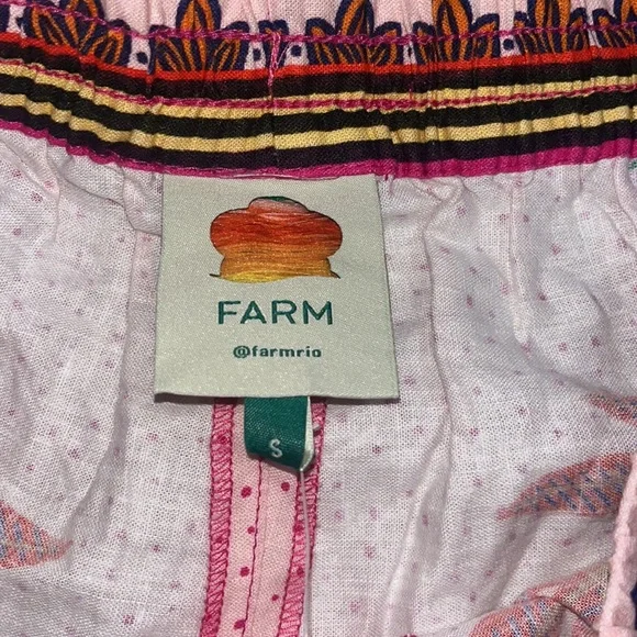 🌺🦵🏻🌺 •🌽 Farm RIO x Showin’ Leg Vibes🌽• 🦵🏻🌹🦵🏻